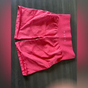 NVGTN Contour Seamless Shorts Candy Apple